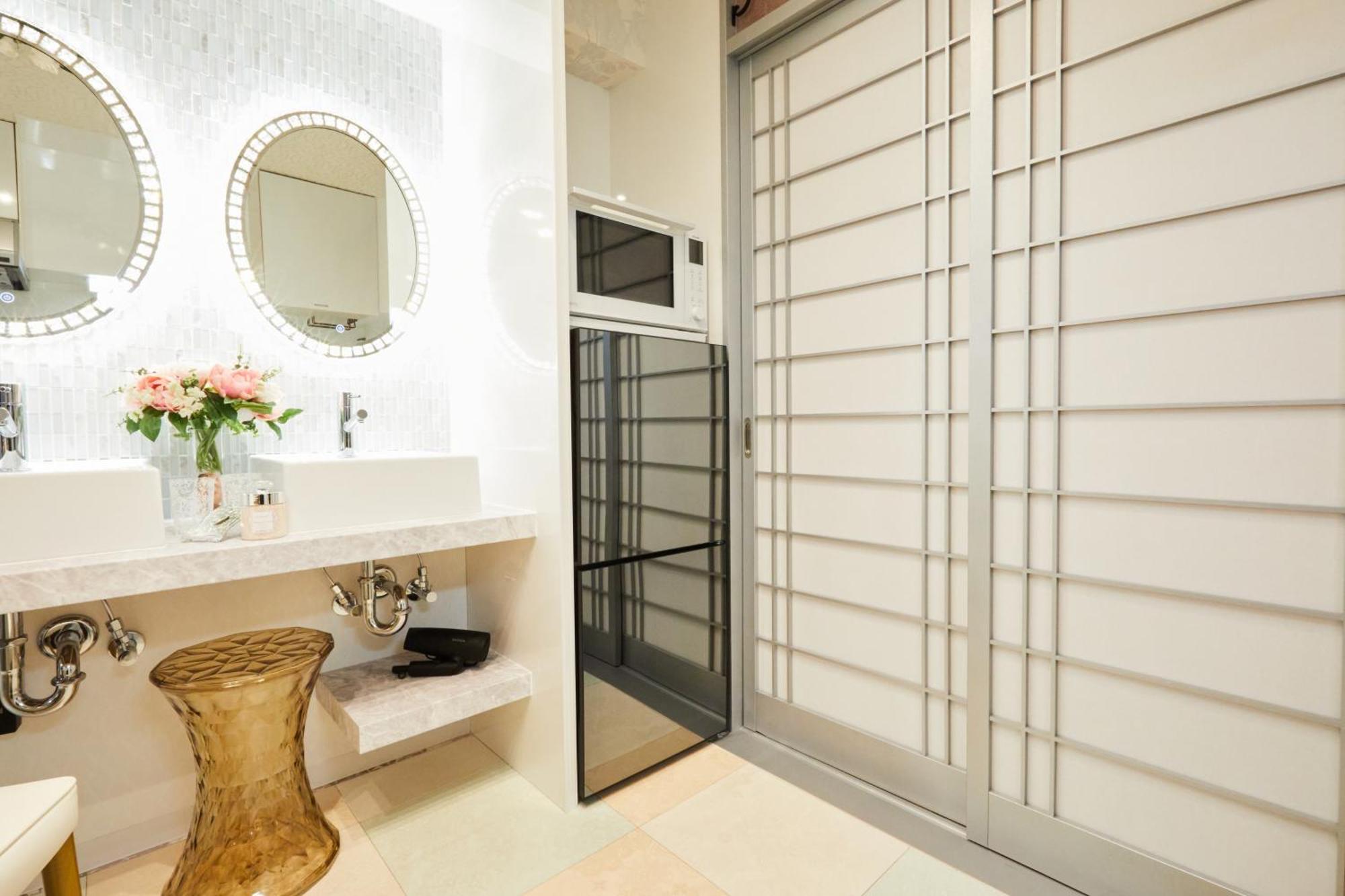 Higashi-Shinjuku Station Apartment Tokyo Bagian luar foto
