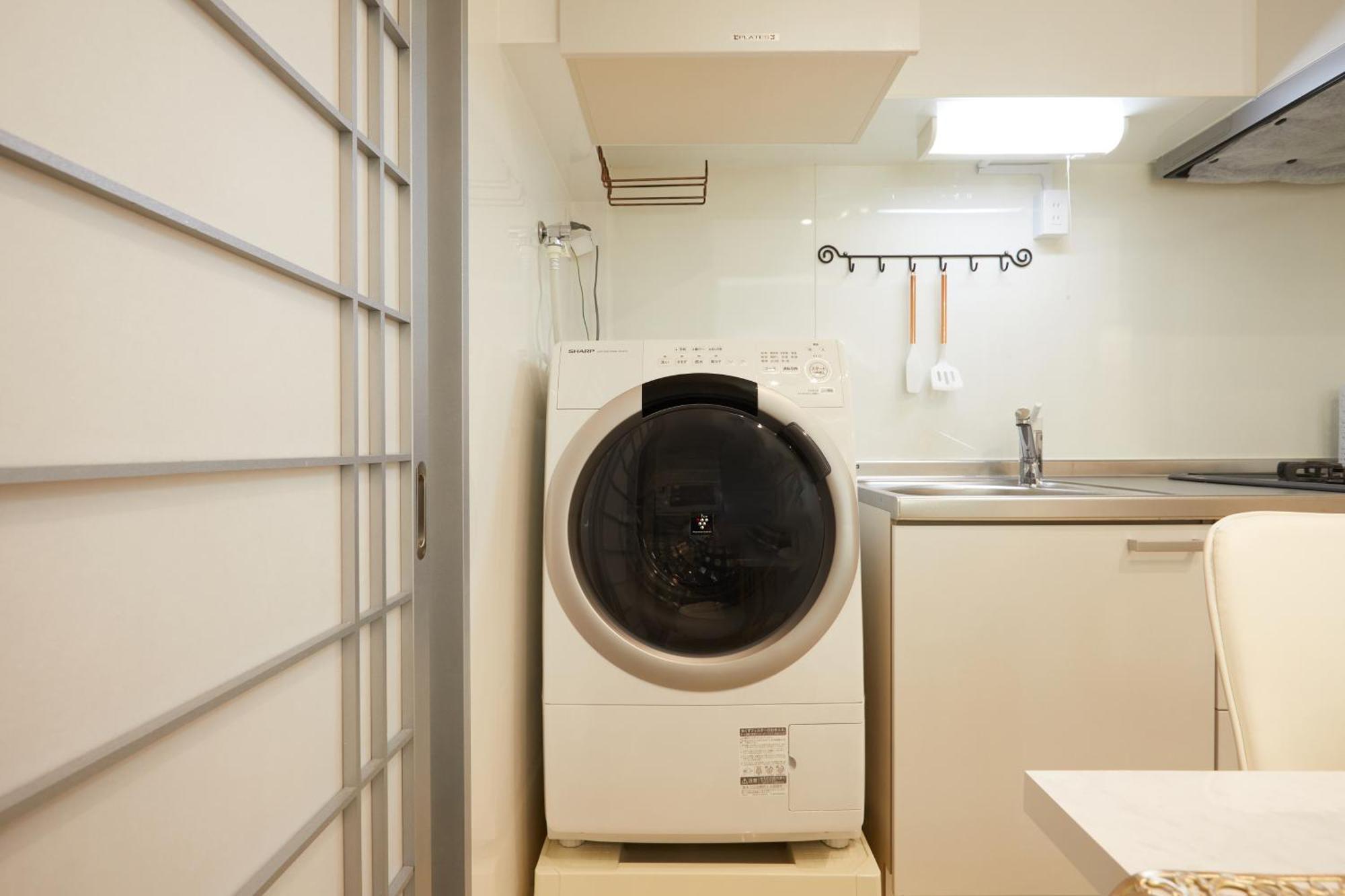 Higashi-Shinjuku Station Apartment Tokyo Bagian luar foto
